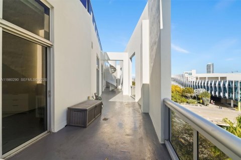 Купить кондоминиум в Майами-Бич, Флорида 2 спальни, 168.06м2, № 2045395 - фото 9