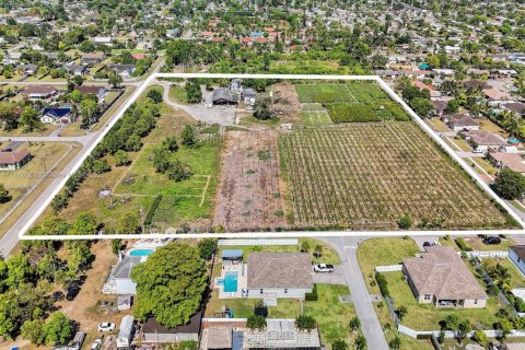 Terreno en venta en Homestead, Florida № 1953386 - foto 1