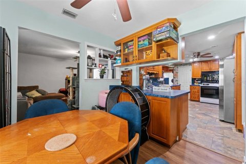 House in Brandon, Florida 4 bedrooms, 167.78 sq.m. № 1876296 - photo 7