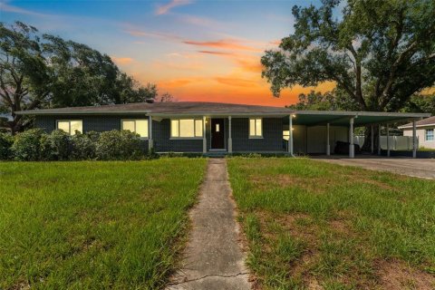 House in Brandon, Florida 4 bedrooms, 167.78 sq.m. № 1876296 - photo 1