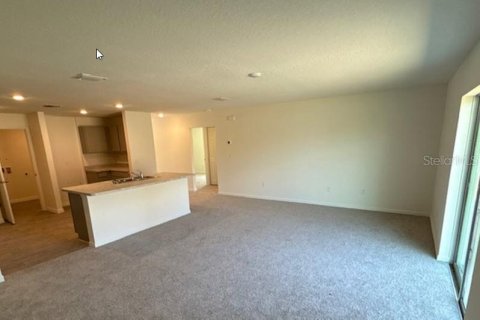 House in Palm Coast, Florida 4 bedrooms, 167.78 sq.m. № 1587287 - photo 8