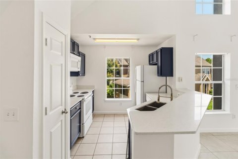 Condo in Orlando, Florida, 2 bedrooms  № 2229824 - photo 6