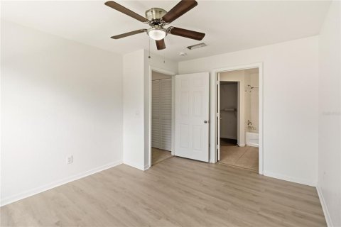 Condo in Orlando, Florida, 2 bedrooms  № 2229824 - photo 12