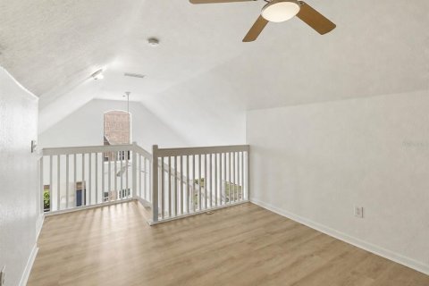 Condo in Orlando, Florida, 2 bedrooms  № 2229824 - photo 15