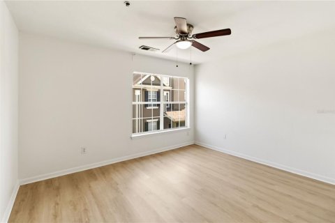 Condo in Orlando, Florida, 2 bedrooms  № 2229824 - photo 7