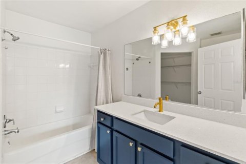 Condo in Orlando, Florida, 2 bedrooms  № 2229824 - photo 13