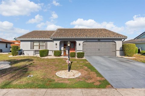 House in Sun City Center, Florida 2 bedrooms, 172.52 sq.m. № 2096094