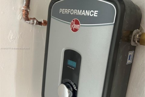 Купить кондоминиум в Майами, Флорида 2 спальни, 65.68м2, № 1970114 - фото 29