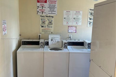 Купить кондоминиум в Майами, Флорида 2 спальни, 65.68м2, № 1970114 - фото 7