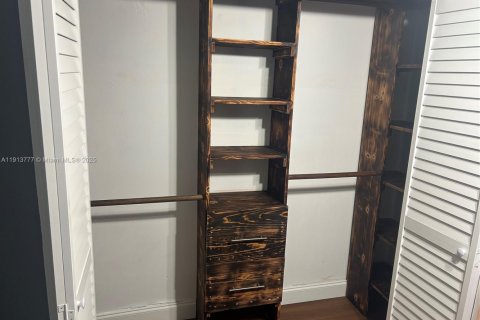 Купить кондоминиум в Майами, Флорида 2 спальни, 65.68м2, № 1970114 - фото 26