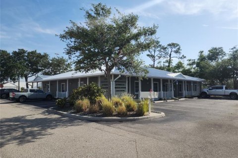 Commercial property in Port Charlotte, Florida 116.13 sq.m. № 2233142 - photo 4