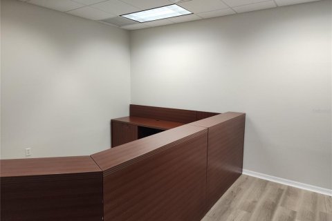 Commercial property in Port Charlotte, Florida 116.13 sq.m. № 2233142 - photo 5