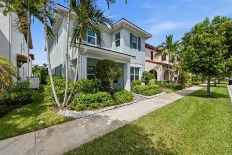 Villa ou maison à vendre à Palm Beach Gardens, Floride: 3 chambres, 249.72 m2 № 2356773 - photo 2