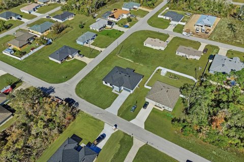 House in Ocala, Florida 4 bedrooms, 206.43 sq.m. № 2391375 - photo 8