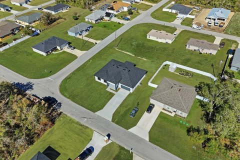 House in Ocala, Florida 4 bedrooms, 206.43 sq.m. № 2391375 - photo 12
