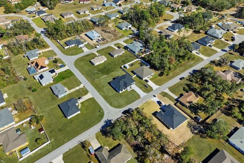 House in Ocala, Florida 4 bedrooms, 206.43 sq.m. № 2391375 - photo 10