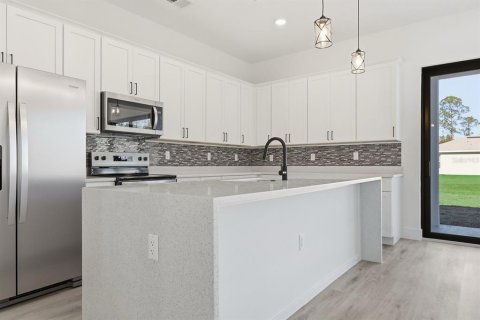 House in Ocala, Florida 4 bedrooms, 206.43 sq.m. № 2391375 - photo 21
