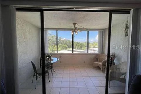 Copropriété à louer à Clearwater, Floride: 2 chambres, 97.55 m2 № 1810948 - photo 6