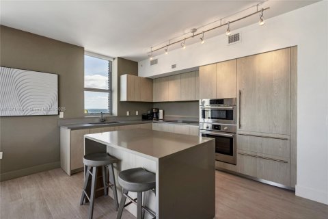 Купить кондоминиум в Холливуд, Флорида 2 спальни, 99.87м2, № 1980078 - фото 4