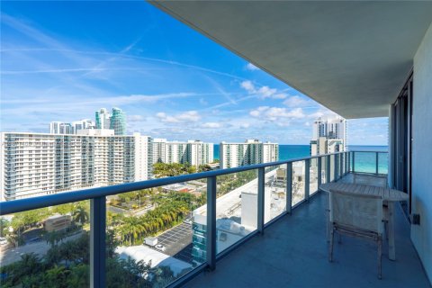 Купить кондоминиум в Холливуд, Флорида 2 спальни, 99.87м2, № 1980078 - фото 20