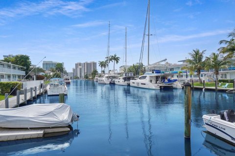 Condominio en Fort Lauderdale, Florida, 1 dormitorio  № 2185721