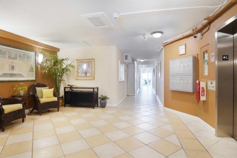 Condominio en venta en Fort Lauderdale, Florida, 1 dormitorio, 52.95 m2 № 2185721 - foto 19
