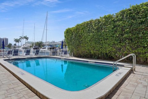 Condominio en venta en Fort Lauderdale, Florida, 1 dormitorio, 52.95 m2 № 2185721 - foto 17