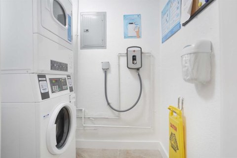 Condominio en venta en Fort Lauderdale, Florida, 1 dormitorio, 52.95 m2 № 2185721 - foto 18