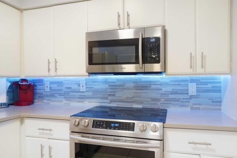 Condominio en venta en Fort Lauderdale, Florida, 1 dormitorio, 52.95 m2 № 2185721 - foto 8
