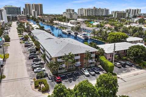 Condominio en venta en Fort Lauderdale, Florida, 1 dormitorio, 52.95 m2 № 2185721 - foto 2