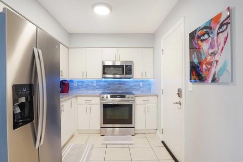 Condominio en venta en Fort Lauderdale, Florida, 1 dormitorio, 52.95 m2 № 2185721 - foto 7