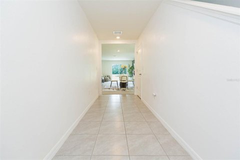 Casa en alquiler en Dade City, Florida, 5 dormitorios, 232.72 m2 № 2111233 - foto 12