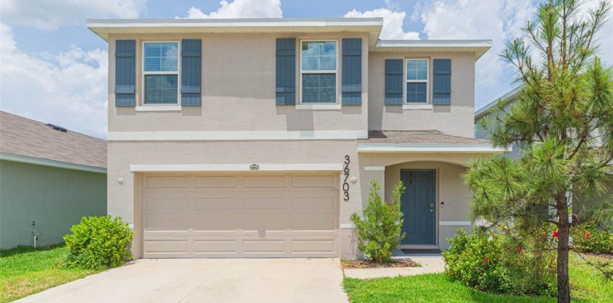 Casa en Dade City, Florida 5 dormitorios, 232.72 m2 № 2111233