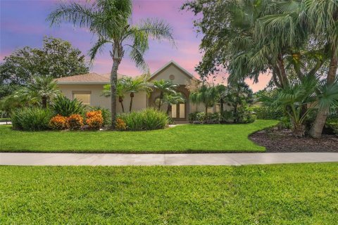 Casa en venta en Ormond Beach, Florida, 4 dormitorios, 271.65 m2 № 1856156 - foto 1