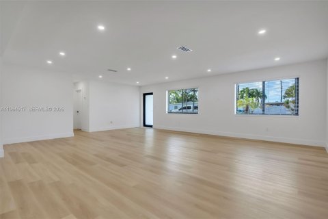 Купить виллу или дом в Хайалиа, Флорида 4 спальни, 239.04м2, № 2025943 - фото 28