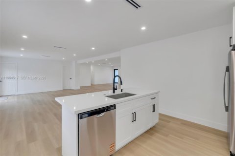 Купить виллу или дом в Хайалиа, Флорида 4 спальни, 239.04м2, № 2025943 - фото 13