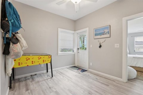 House in Saint Petersburg, Florida 2 bedrooms, 89.19 sq.m. № 1774041 - photo 7