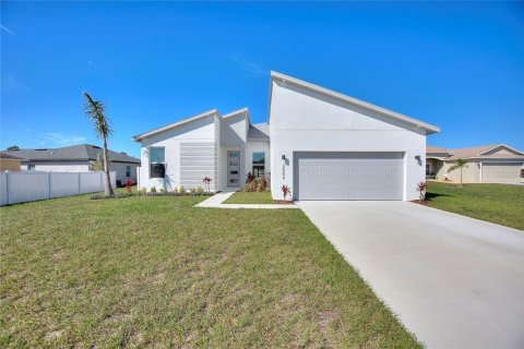 Casa en alquiler en Kissimmee, Florida, 4 dormitorios, 155.15 m2 № 1817942 - foto 2