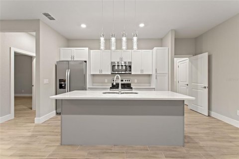Casa en alquiler en Kissimmee, Florida, 4 dormitorios, 155.15 m2 № 1817942 - foto 13