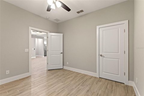 Casa en alquiler en Kissimmee, Florida, 4 dormitorios, 155.15 m2 № 1817942 - foto 17