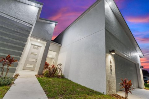 Casa en alquiler en Kissimmee, Florida, 4 dormitorios, 155.15 m2 № 1817942 - foto 7