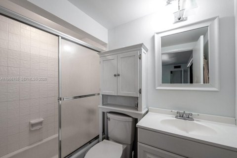 Touwnhouse à louer à Stuart, Floride: 2 chambres, 130.06 m2 № 2028976 - photo 14