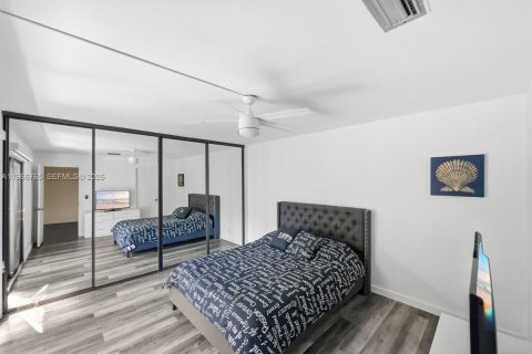 Touwnhouse à louer à Stuart, Floride: 2 chambres, 130.06 m2 № 2028976 - photo 15