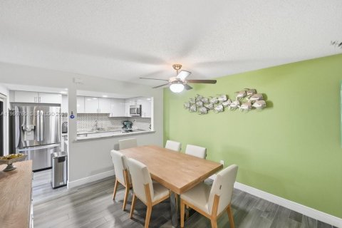 Touwnhouse à louer à Stuart, Floride: 2 chambres, 130.06 m2 № 2028976 - photo 3