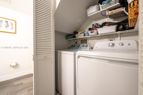 Touwnhouse à louer à Stuart, Floride: 2 chambres, 130.06 m2 № 2028976 - photo 7