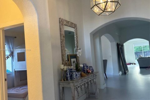 Villa ou maison à vendre à Miami, Floride: 3 chambres, 207.08 m2 № 1955549 - photo 3