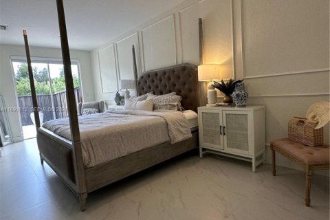 Villa ou maison à vendre à Miami, Floride: 3 chambres, 207.08 m2 № 1955549 - photo 12