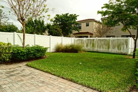 Villa ou maison à louer à Miami, Floride: 3 chambres, 167.97 m2 № 1993568 - photo 7