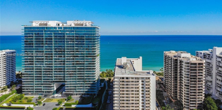 Condo in Bal Harbour, Florida, 2 bedrooms № 1867482