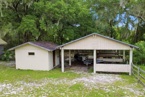 House in DeLand, Florida 3 bedrooms, 250.09 sq.m. № 2287401 - photo 5